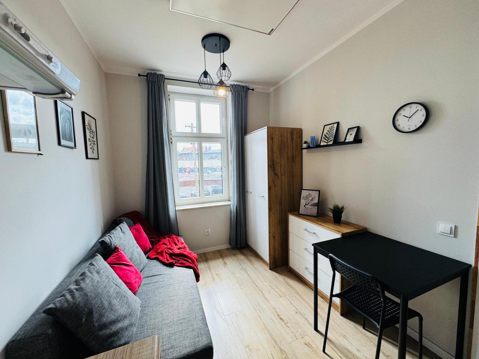 Przy Parku Roz Apartment *